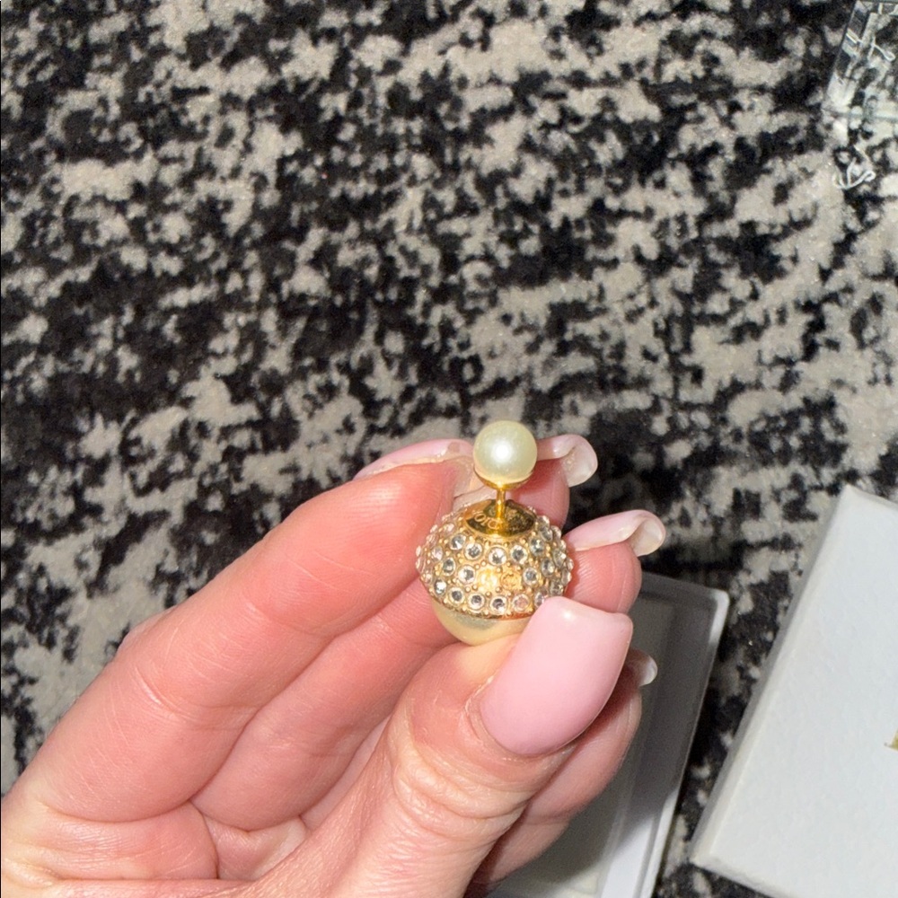Dior Gold and White Pearl Tribale Earrings - Picture 6 of 6